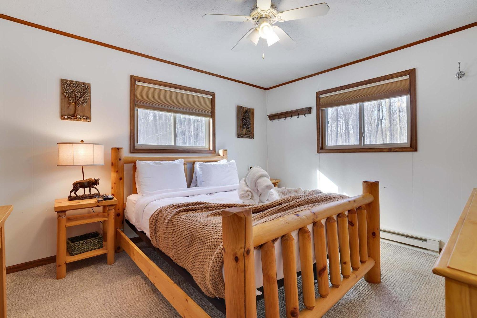 Holiday home 4 Bedroom Cozy Sleeps 8 Pool Table Arcade *