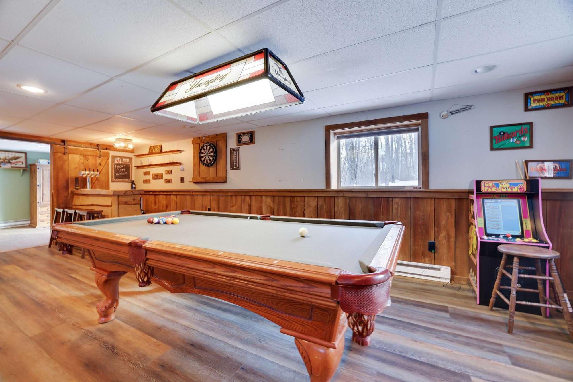 4 Bedroom Cozy Sleeps 8 Pool Table Arcade * Gouldsboro