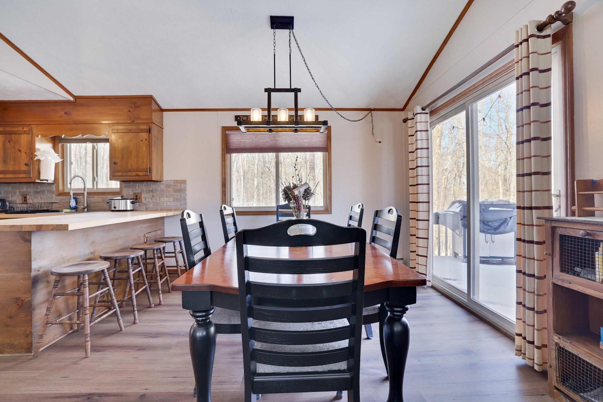 4 Bedroom Cozy Sleeps 8 Pool Table Arcade * Gouldsboro