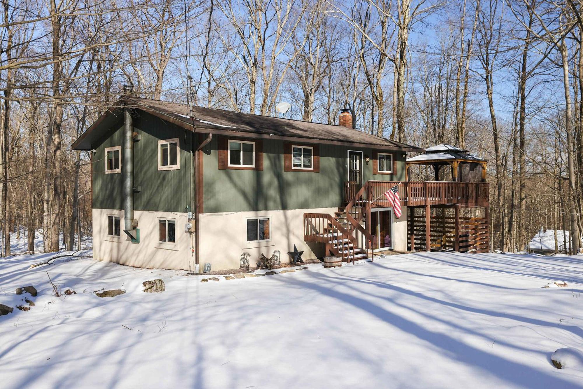 Holiday home 4 Bedroom Cozy Sleeps 8 Pool Table Arcade *